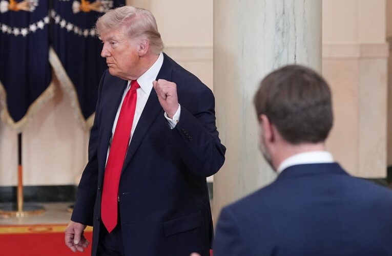 Трамп запровадив 100% мито на деякі ліки