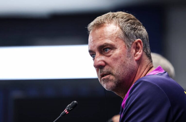 Тренер Барселони заінтригував заявою про майбутнє в клубі