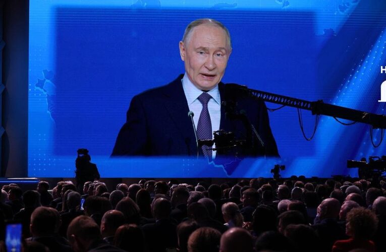 У Росії триває рекордне падіння рейтингу Путіна