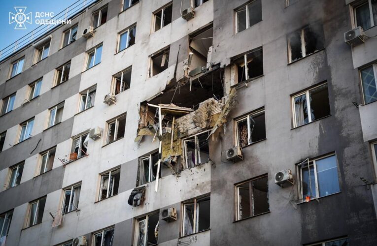 Удар по Одесі: загинув чоловік, шестеро постраждалих