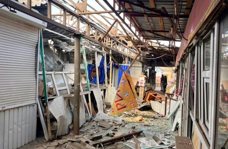 Удар по ринку в Нікополі: кількість поранених зросла