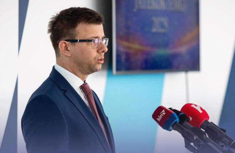 Угорщина підтвердила транзит нафти через Дружбу