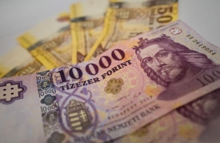Угорський форинт почав раптово дорожчати