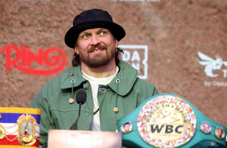 Усик погодився на бій із Ф&rsquo;юрі: Прошу мільярд