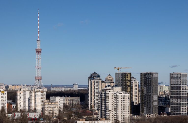 В областях України задіяли аварійні відключення