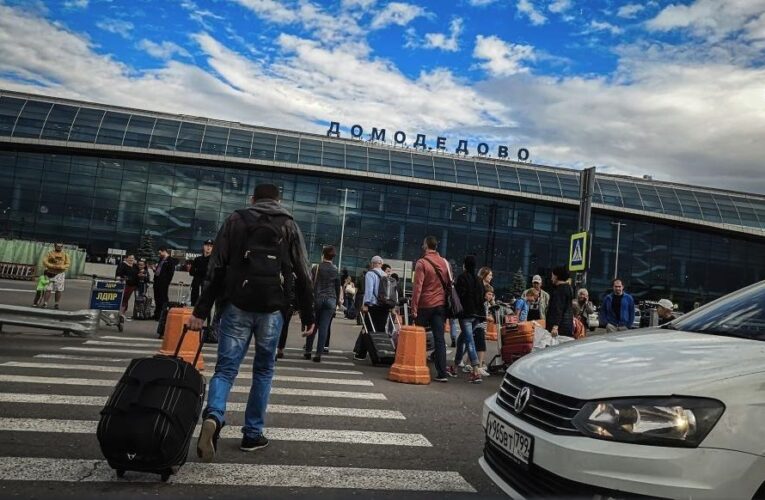 В РФ рекордно зросла кількість росіян, що прагнуть емігрувати