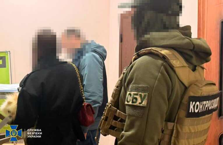 В Україні викрили шахрайський кол-центр, який видурював гроші у військових