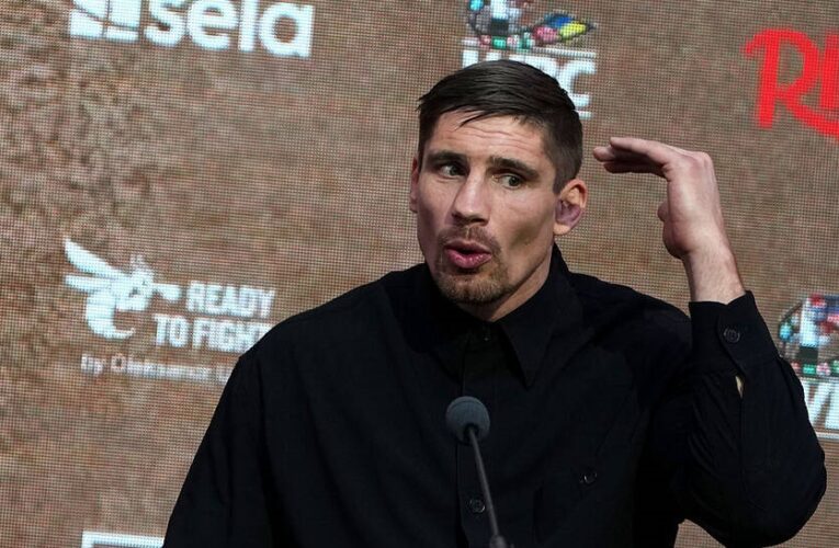 Верхувен пригрозив достроково завершити бій з Усиком