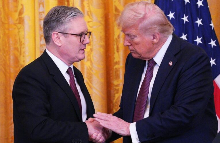 Відкриття Ормузької протоки: Стармер і Трамп обговорили нагальні завдання