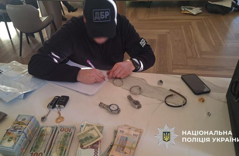 Виманив $100 млн і інсценував свою смерть: на Закарпатті викрили хакера