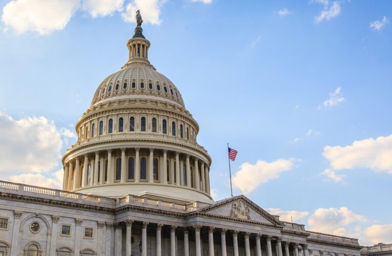 Візит підсанкційних депутатів РФ: в Сенаті США вимагають пояснень