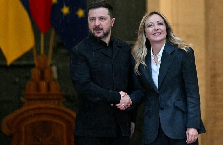 Зеленський прибув у Рим і зустрівся з Мелоні