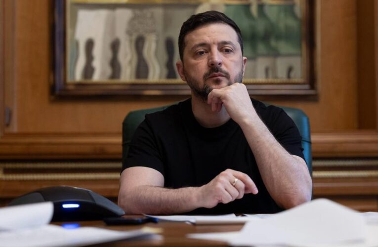 Зеленський провів переговори з Папою Римським