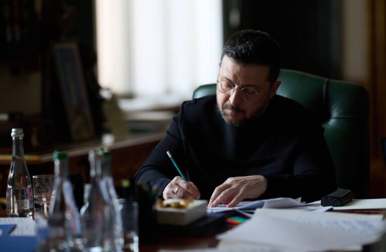 Зеленський та Стармер обговорили комунікацію з представниками США