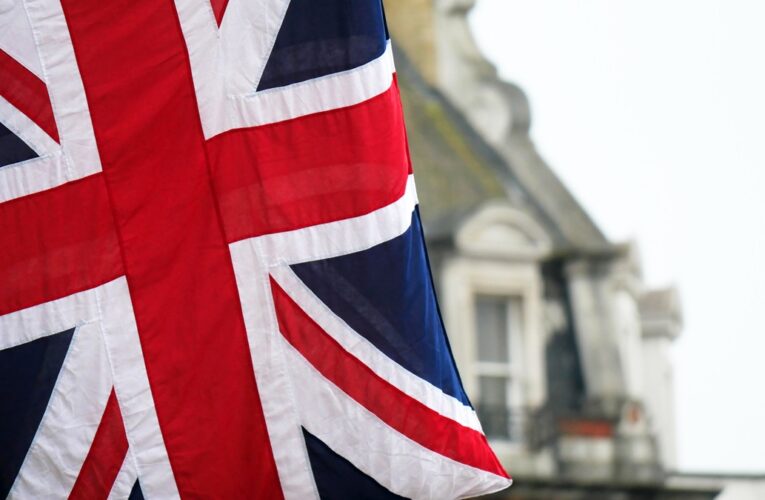 ЗМІ дізналися, чи братиме участь Британія у блокаді Ормузької протоки