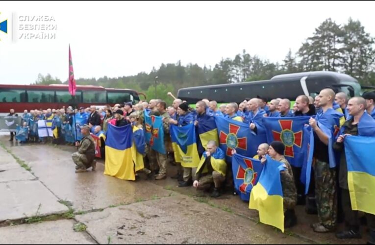СБУ показала ексклюзивні фото та відео з обміну полоненими 15 травня