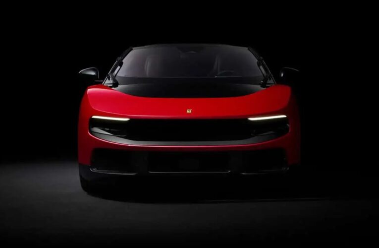 Акції Ferrari різко впали після презентації електромобіля Luce
