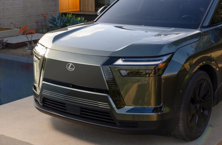 Дебютував електричний кросовер Lexus TZ