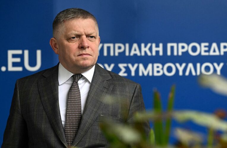 Фіцо поїде на 9 травня до Москви – ЗМІ