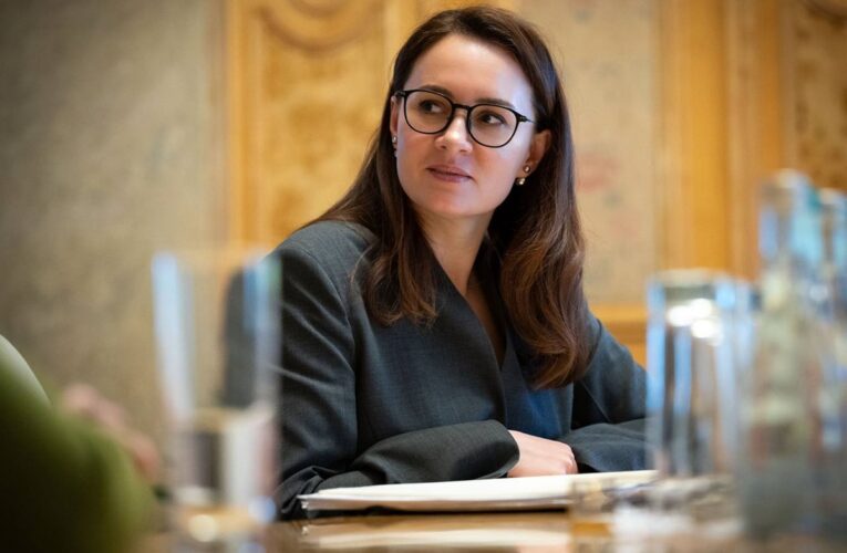 Кабмін змінив правила перетину кордону для жінок