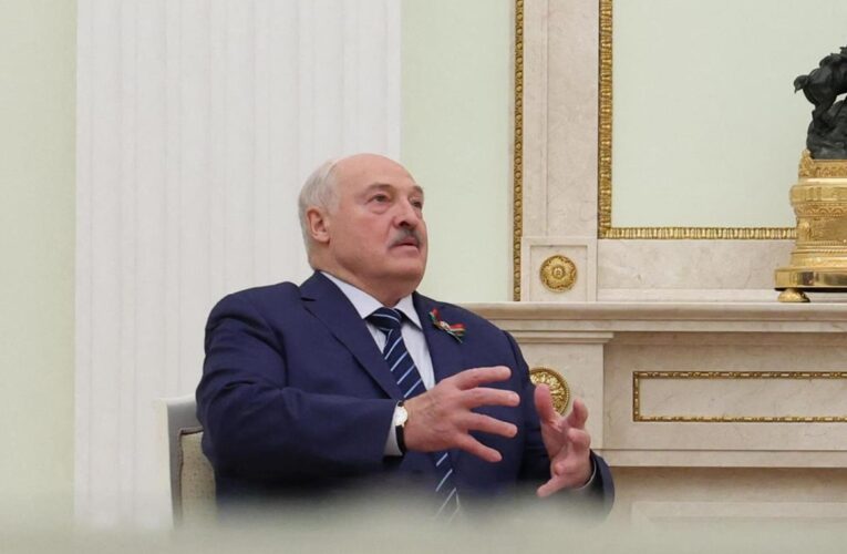 Лукашенко анонсував “точкову” мобілізацію в Білорусі