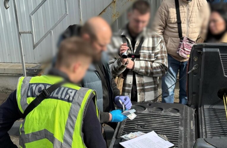 На Київщині викрито організатора схеми вивезення за кордон чоловіків