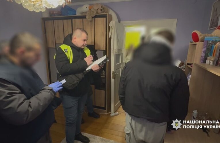 На Прикарпатті викрили злочинців, які зняли близько 900 тис грн з рахунків