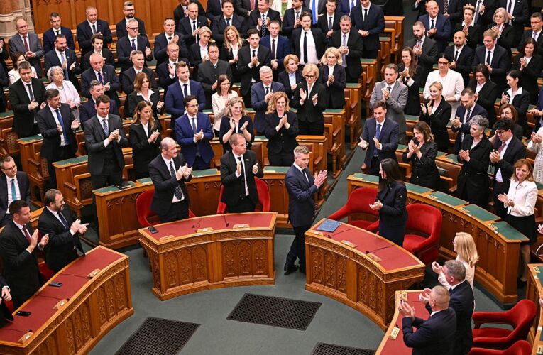 Парламент Угорщини скасував вихід із МКС