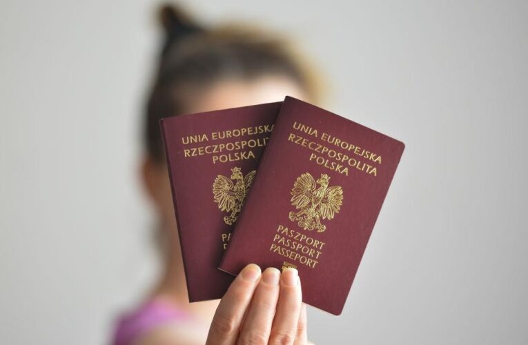 Польща планує змінити умови для надання громадянства