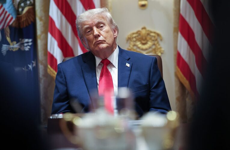Рейтинг Трампа впав до рекордного мінімуму