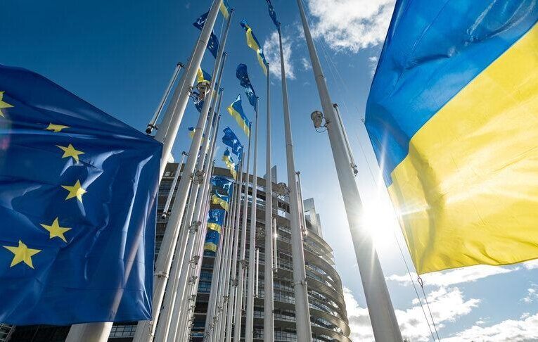 Шукайте іншу фрау: чому ЄС хоче діалогу з РФ, а Меркель сказала “ні”