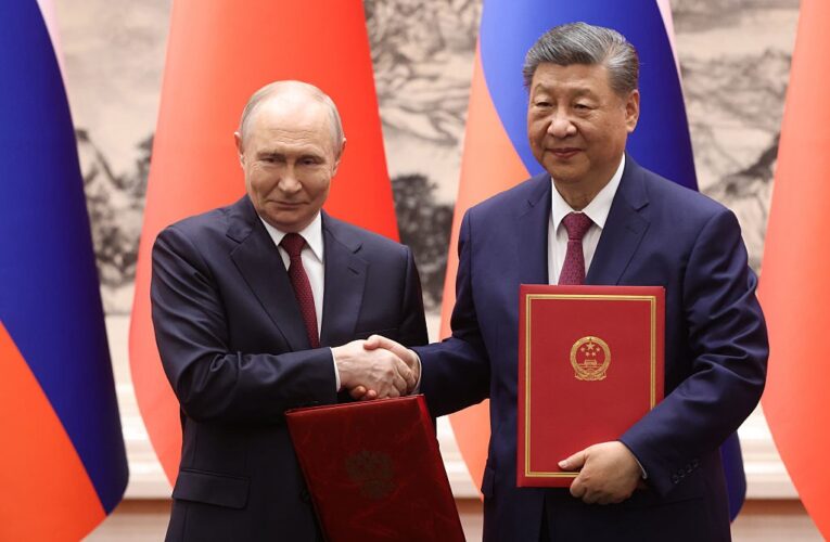 Сі і Путін спільно розкритикували США