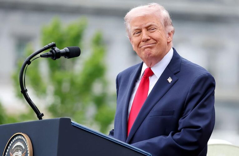 Трамп пояснив, нащо наклав нові мита авто з ЄС