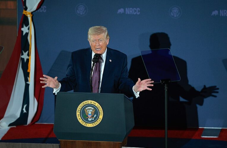 Трамп заявив Конгресу, що “завершив” війну в Ірані