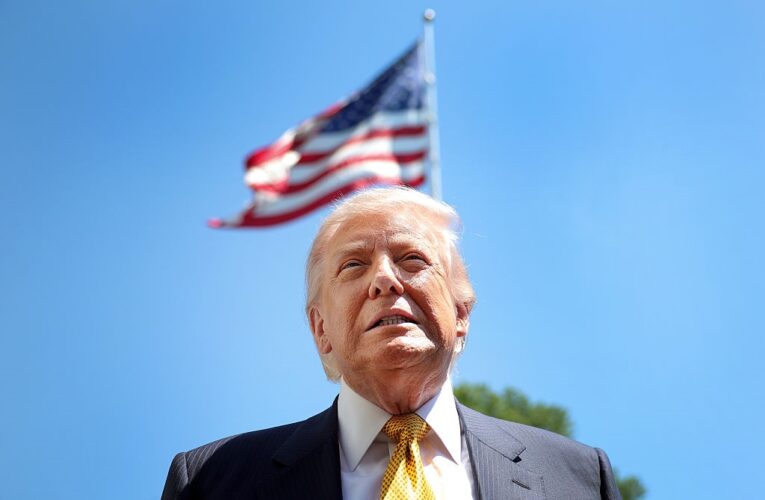 Трамп заявив, що відклав заплановані атаки на Іран