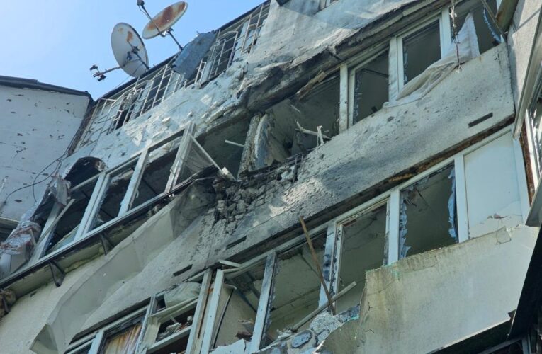 У Херсоні дрон атакував автомобіль поліції, є поранені