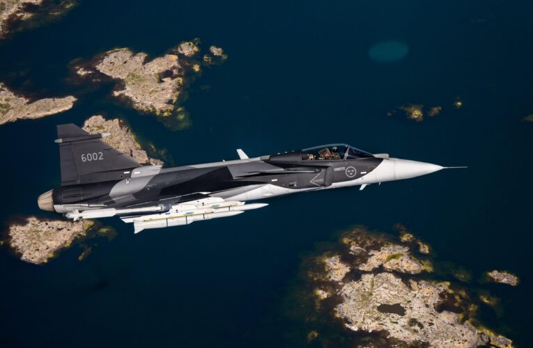 Українські пілоти вже проходять навчання на Gripen – міністр оборони Швеції