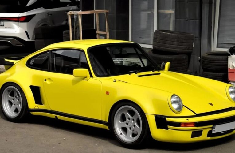 В Україні помітил рідкісний заряджений Porsche RUF 80-х