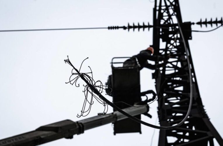 Відключення охопили сім областей – Укренерго