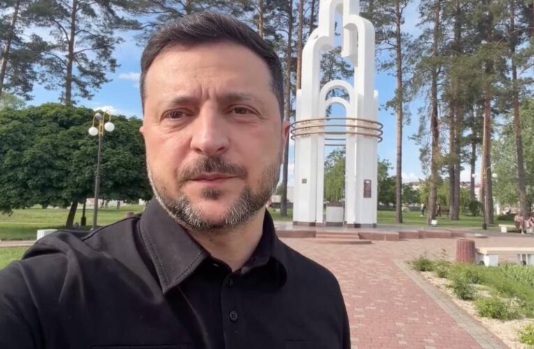 Загроза з Білорусі: Зеленський прибув у Славутич