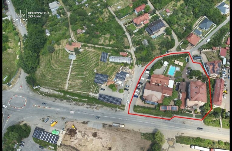 Депутату Ужгородської міськради повідомлено про підозру через недостовірне декларування на 78 млн