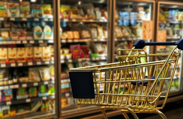 Криза в Криму: у Севастополі почали обмежувати продаж продуктів