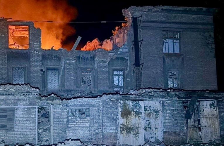 Наслідки атаки Росії на Дніпро: зруйнуваний коледж