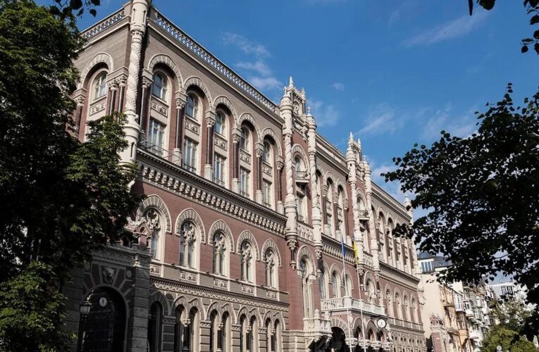 Нацбанк визначив курси валют на вівторок