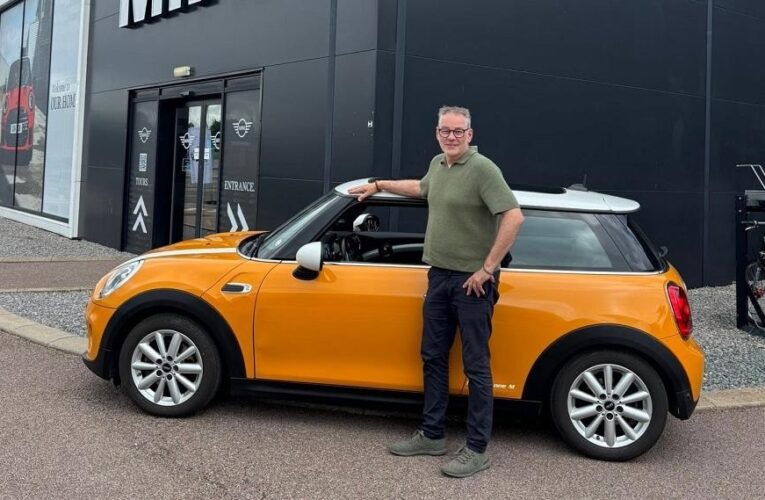 Німець проїхав на MINI Cooper понад мільйон кілометрів і встановив рекорд