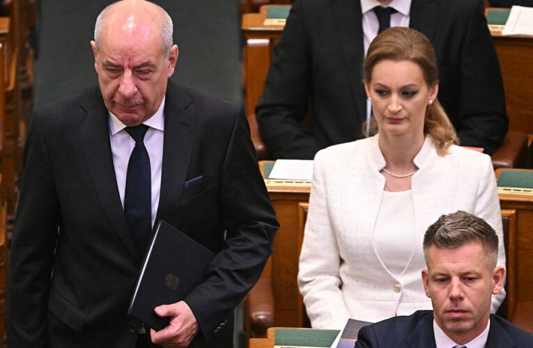 Президент Угорщини проігнорував вимогу Мадяра про відставку