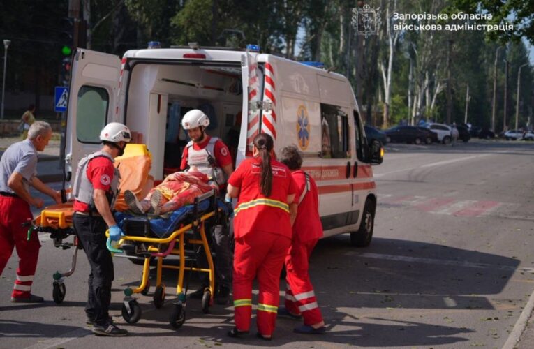 Росія кілька разів атакувала Запоріжжя: є загиблий