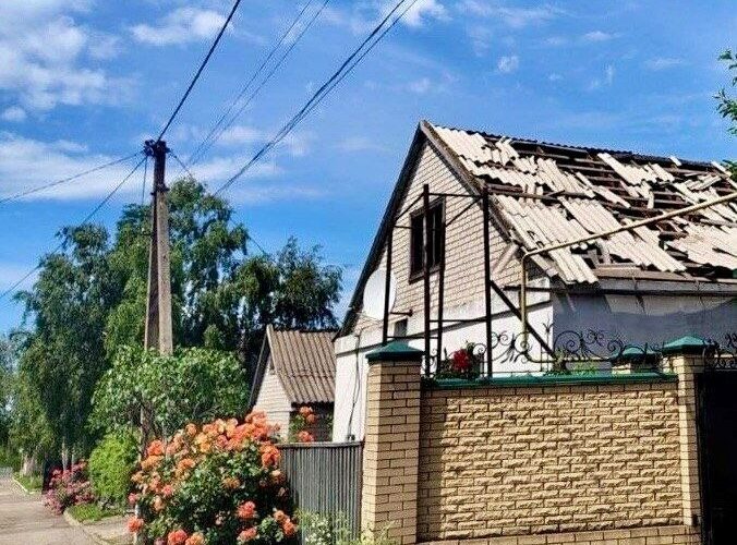 Росіяни вдарили КАБом по Дніпропетровщині: семеро поранених