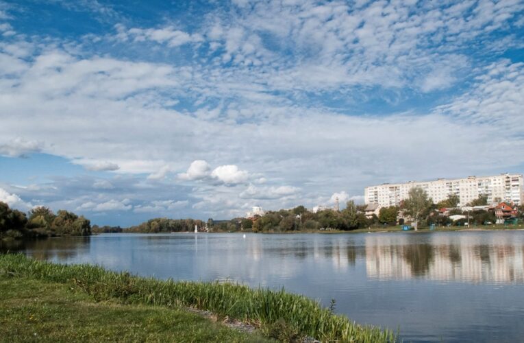 Синоптики розповіли, в яких регіонах дощитиме