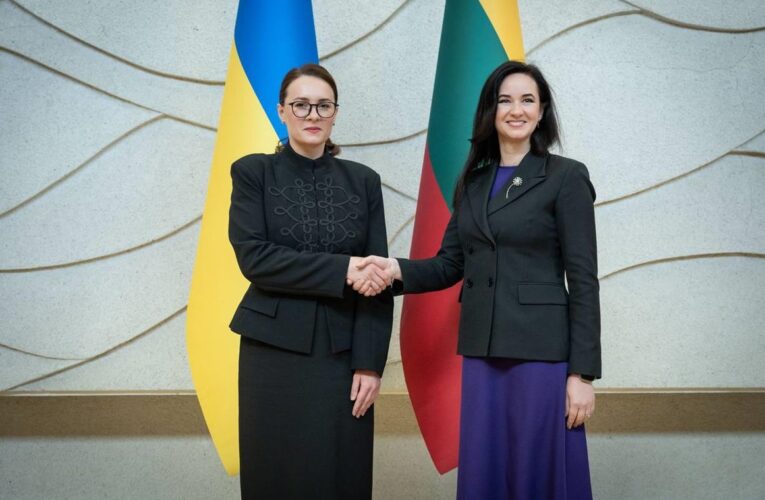 Свириденко прибула з візитом до Литви